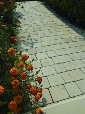 Edging Stones for Driveways & Garden